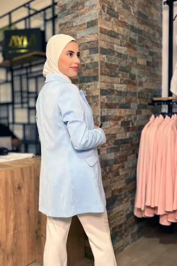 Veste Blazer blue ciel cintrée croisée aux boutons dorés - Image 5
